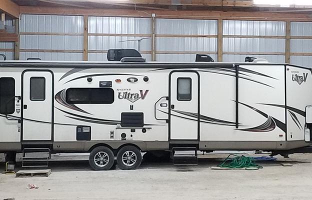 2016 Rockwood Ultra V by Forrest river