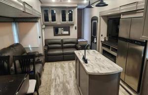 Big boy! sleeps 8/ 2 bathrooms/bunkhouse/5 slides
