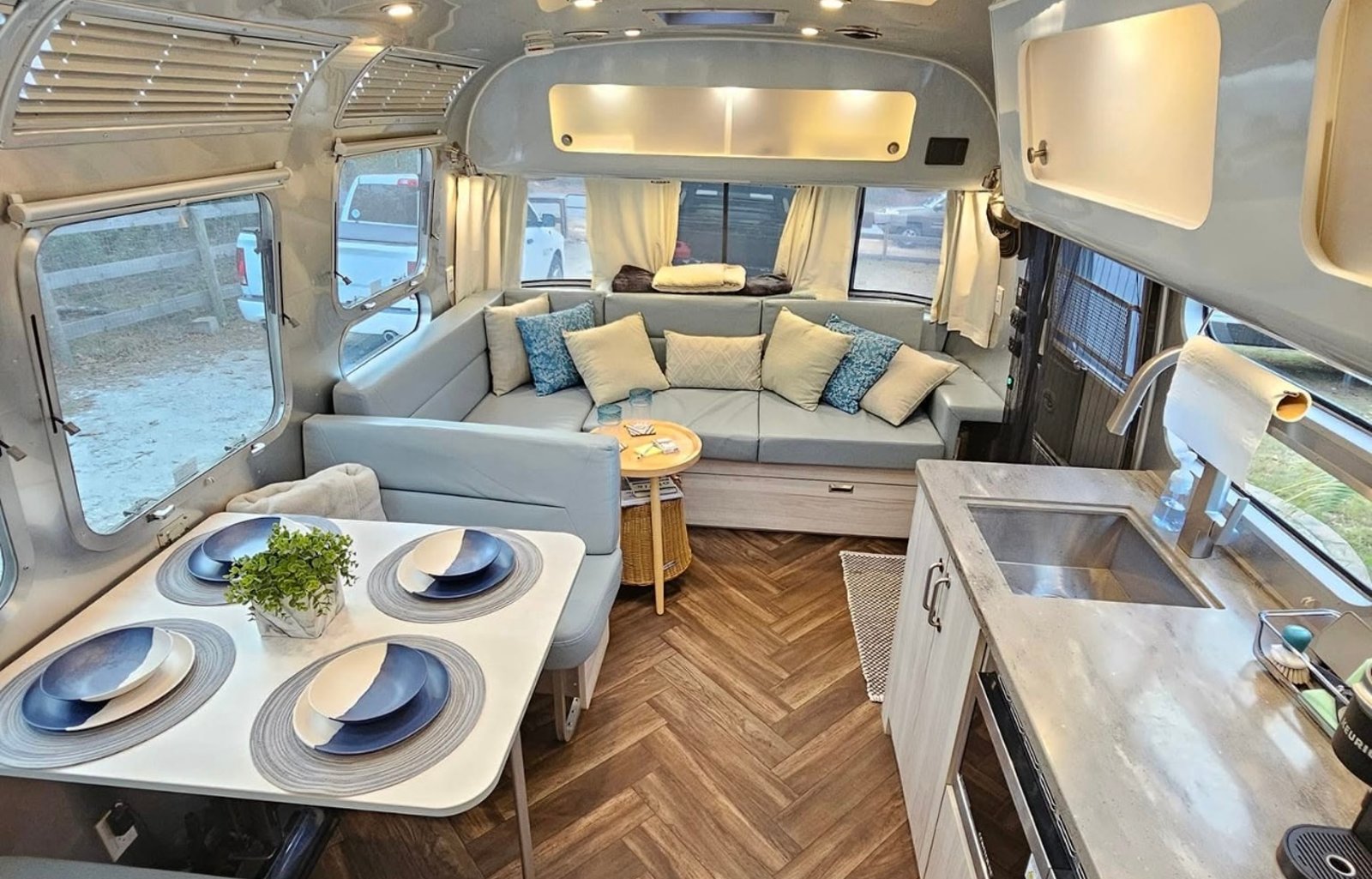 Glamping in International Luxury (WE DELIVER )