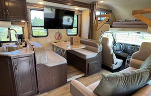 The Cheetah | Glamping on Wheels – Sleeps 6-8