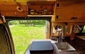 Sherpa: Converted Sprinter Van * Pet Friendly *