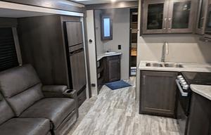 Clean & Comfy Travel Trailer for Rent Locally