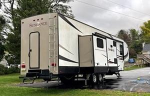 2017 Heartland Sundance 3700RLB