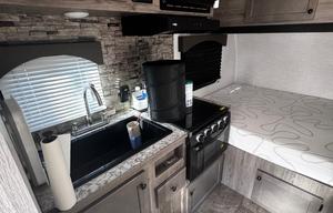 2024 Sunset RV Sunlite 16 BH RV rental photo 1