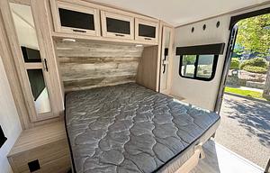 Fun Family Trailer! '22 Sundance Ultra Lite