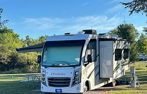 Luxury Compact RV- Easy to Drive, Road Trip Ready