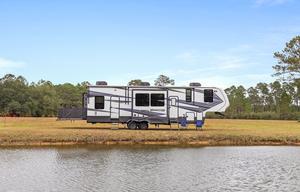 2018 Grand Design Momentum 351M ( Delivery Only)