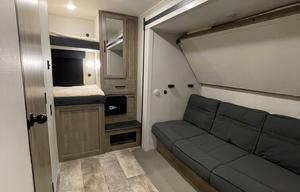 2024 Palomino Puma 32BH2B RV rental photo 13