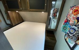 2017 Keystone Bullet  – Spacious & Family-Friendly