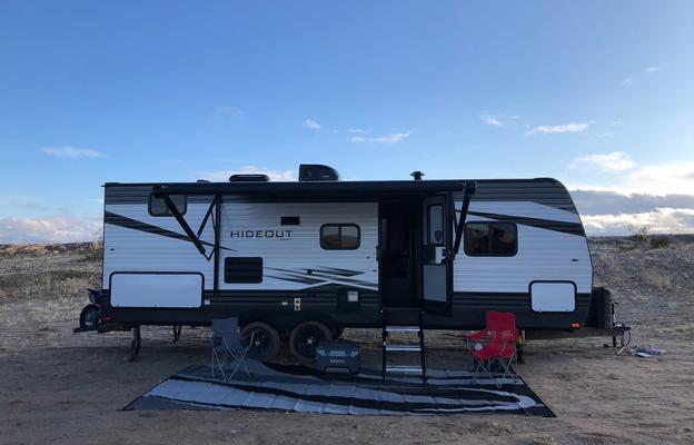 2020 Keystone Hideout - Luxury Camping