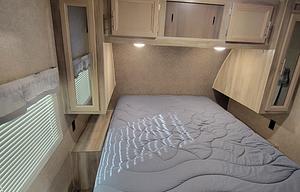 Modern Coachmen Catalina | Sleeps 6