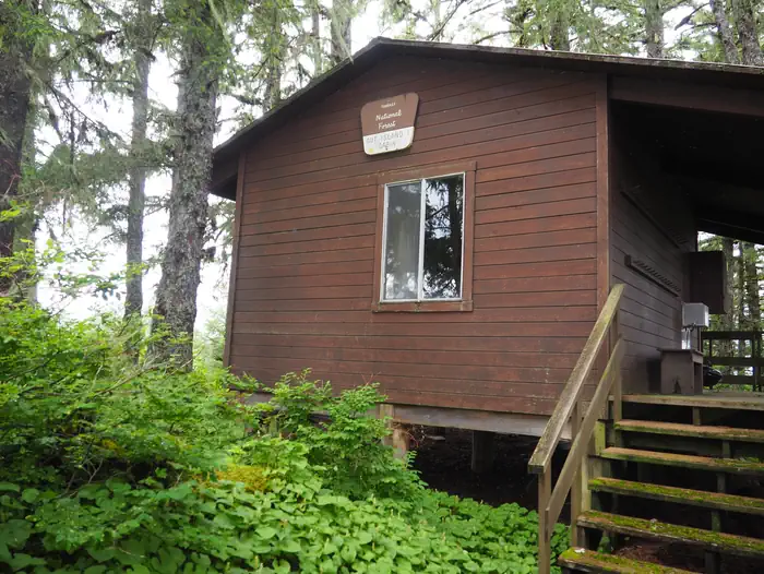 Gut Island 1 Cabin
