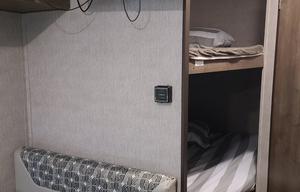 2019 Coleman 274BH Bunkhouse for family & friends