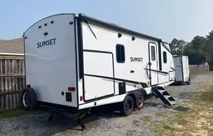 2023 Sunset Trail SS222RB RV rental photo 4