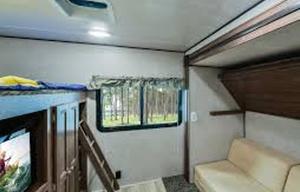 Lynx of the sea/ 2019 Prowler Lynx 32lx