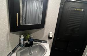 2022 Cherokee Grey Wolf 23DBH RV rental photo 10