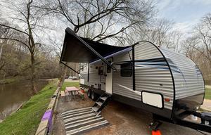 AVENGERS UNITE! Prime Time RV Avenger 27DBS