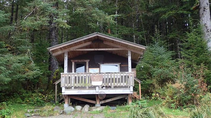 P23, Loop: AREA BEECHER PASS CABIN