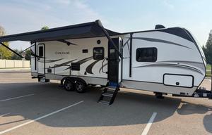 Adventure ready Cougar - bunks + family friendly