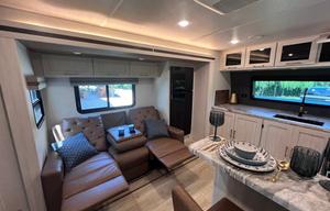 268FKBS - Blue Peaks Rendezvous - Luxury Camping