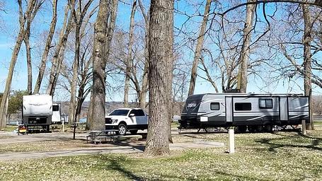Cottonwood Campground, sunny day