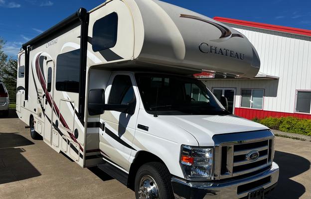 2016 Thor Motor Coach Chateau 31E Bunkhouse