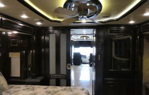 ONE OF THE CLEANEST MOTOR COACHES  OUT THERE