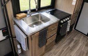 Trailblazer • Sleeps 6 Class C Toy Hauler • Outlaw