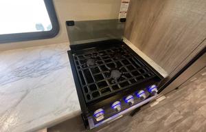 2021 Imagine 2800BH RV rental photo 12