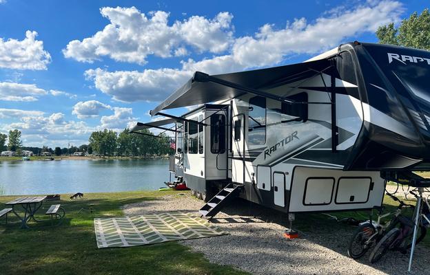 2021 Keystone RV Raptor 415