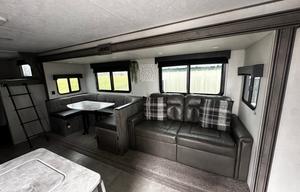 2021 Coachmen RV Apex Ultra-Lite 290BHS RV rental photo 9