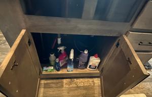 Comfortable Pet Friendly RV Loaded with Extras!!