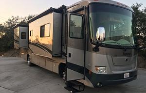 2007 Neptune 37 PBQ RV rental photo 1