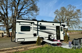 Clean&Comfortable 2023 Forest River Sunseeker LE