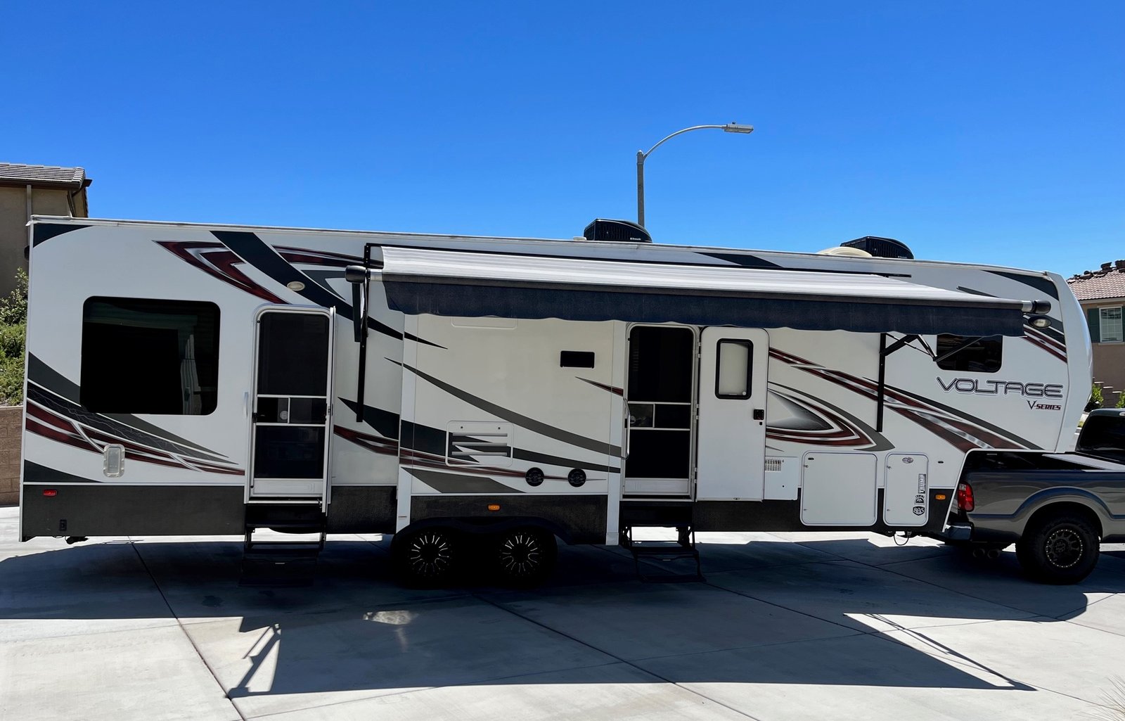 2014 Dutchmen Voltage V-Series V3105
