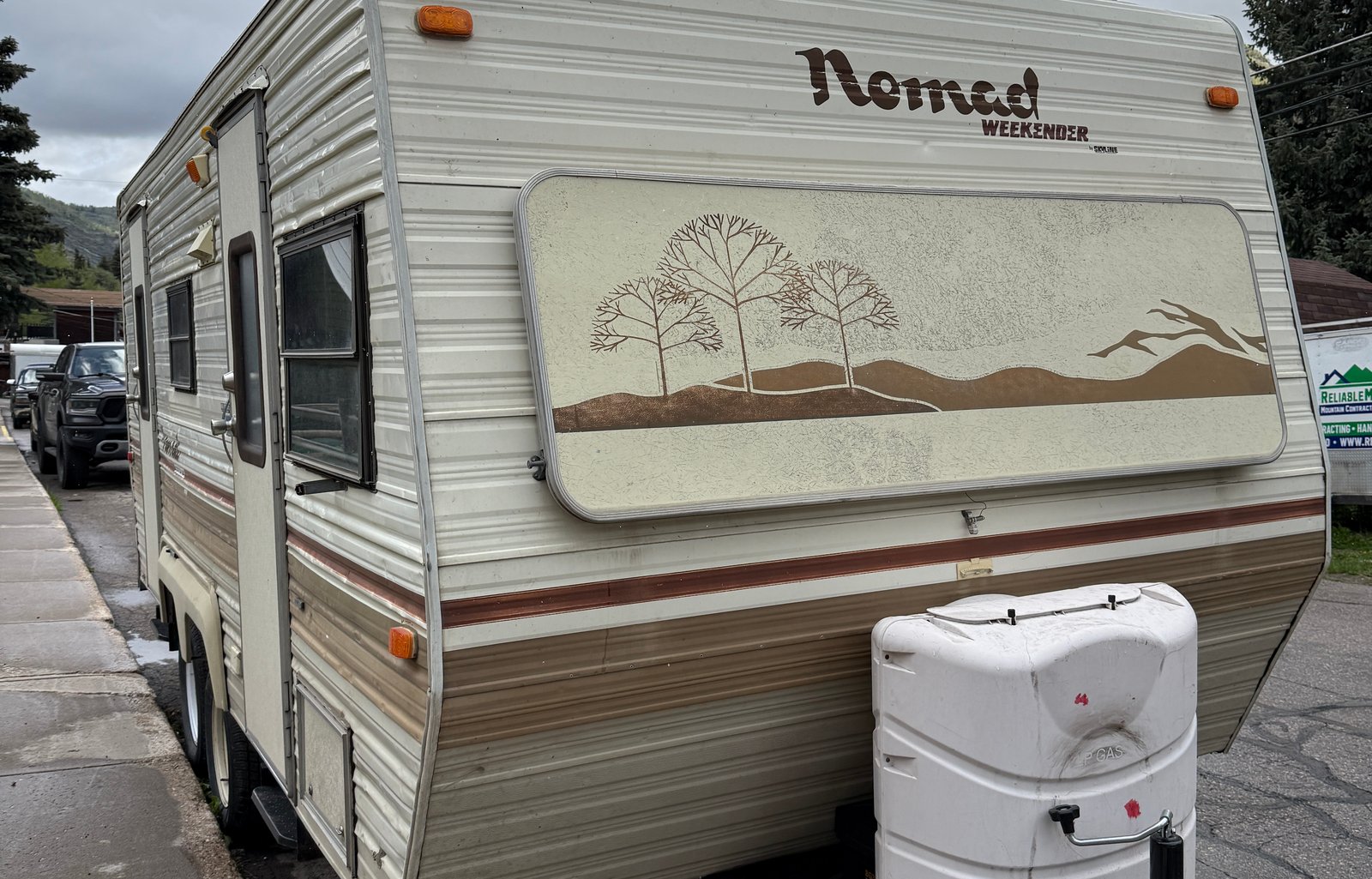 1988 Skyline Nomad Classic Camper Adventure