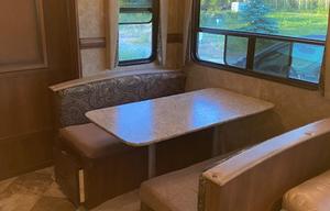 2014 CrossRoads RV Zinger ZT32QB