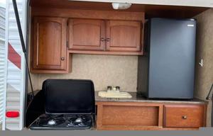 28' DUTCHMEN SLEEPS 6 FULLY STOCKED