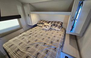 2022 Tracer 24DBS RV rental photo 9