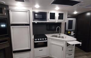 Fireside RV's 2021 Jayco White Hawk 27RB LMI1125
