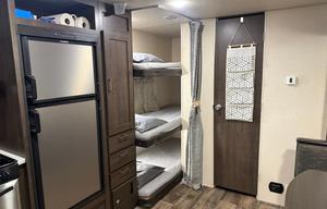 Kozy Kid Bunkhouse - 29ft / Sleeps 9