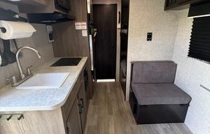 2022 Jay Flight SLX 7 174BH RV rental photo 9