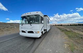 2000 Four Winds RV Hurricane 32A