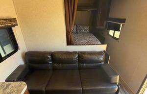 Jayco #153 Family Bunkhouse | Sleeps 10 | Easy