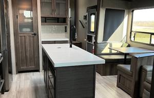 RV Rental, Delivery, & Set up