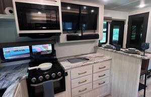 268FKBS - Blue Peaks Rendezvous - Luxury Camping