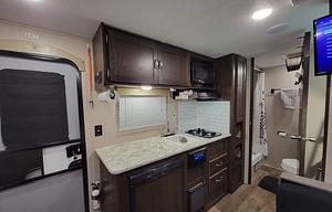 BUNKS☆Queen☆22ft☆Exit 407