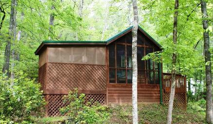 Solitude Pointe Camping & Cabins