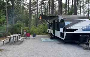 2025 Zinger Lite RV rental photo 7