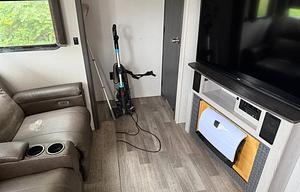 2021 Keystone RV Montana High Country 364BH RV rental photo 14